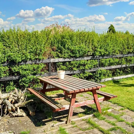 6 Person Holiday In